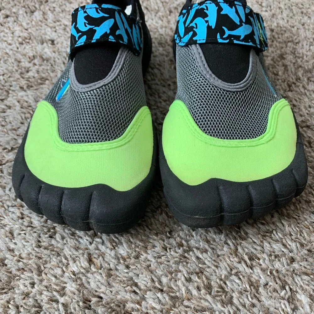 Newtz water shoes size 2 - 3 blue green shark outdoors beach river lake swimming